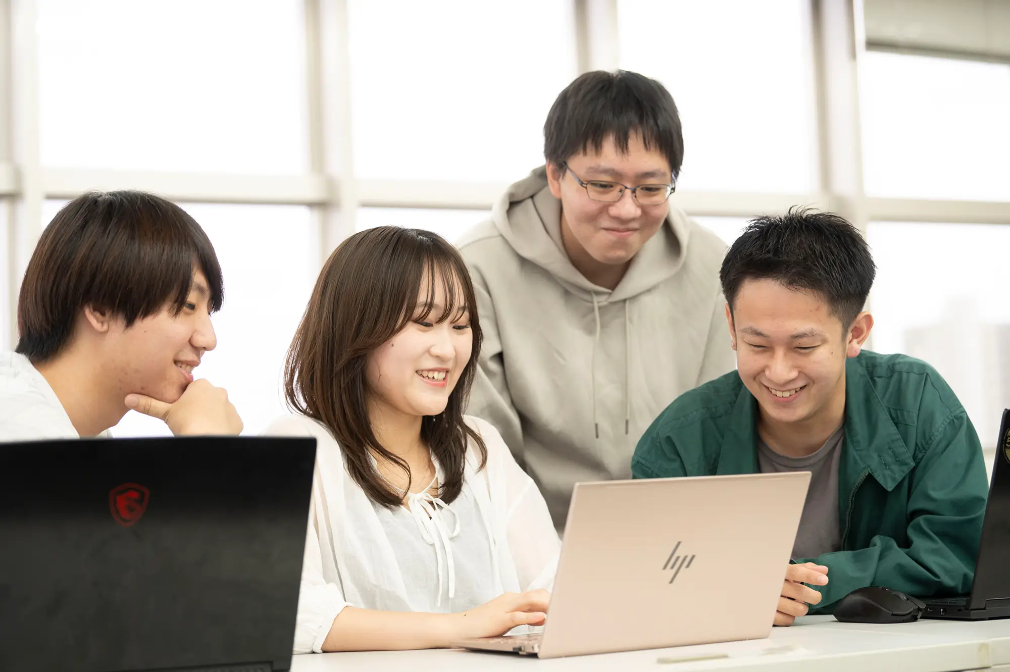 静岡電子情報カレッジの公式サイト掲載画像